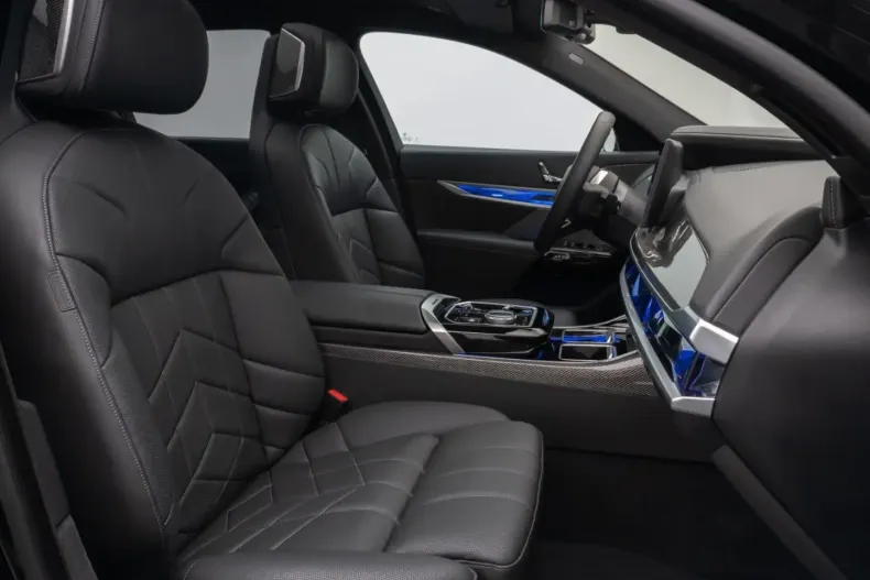 BMW i7 din 2023 cu 23.029 km - oferta BMW168251 - foto 37