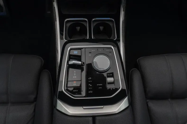 BMW i7 din 2023 cu 23.029 km - oferta BMW168251 - foto 41