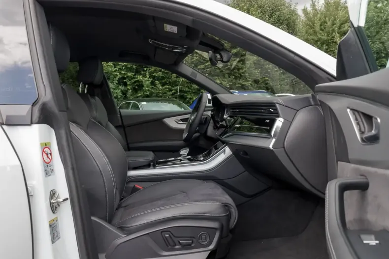 Audi Q8 din 2024 cu 30.390 km - oferta AUD168252 - foto 3