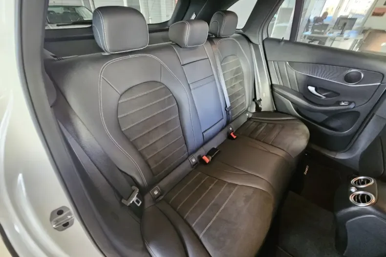 Mercedes-Benz GLC 220 din 2022 cu 89.137 km - oferta MER168262 - foto 12