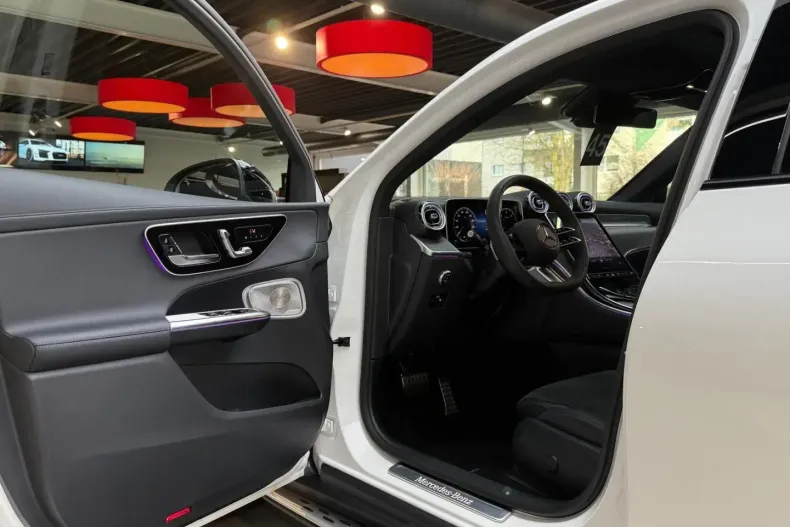 Mercedes-Benz GLC 220 din 2025 cu 16.000 km - oferta MER168265 - foto 9