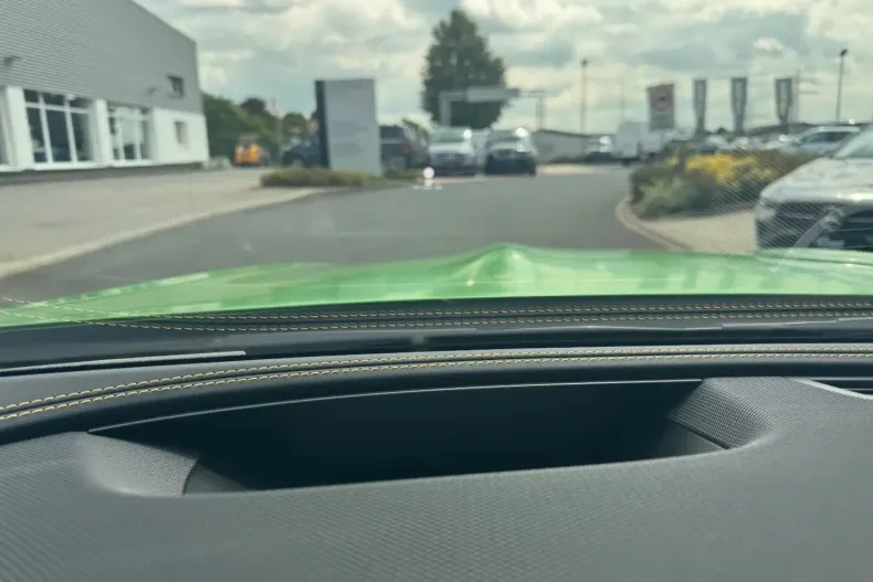 Mercedes-Benz AMG GT S din 2024 cu 5.600 km - oferta MER168278 - foto 18