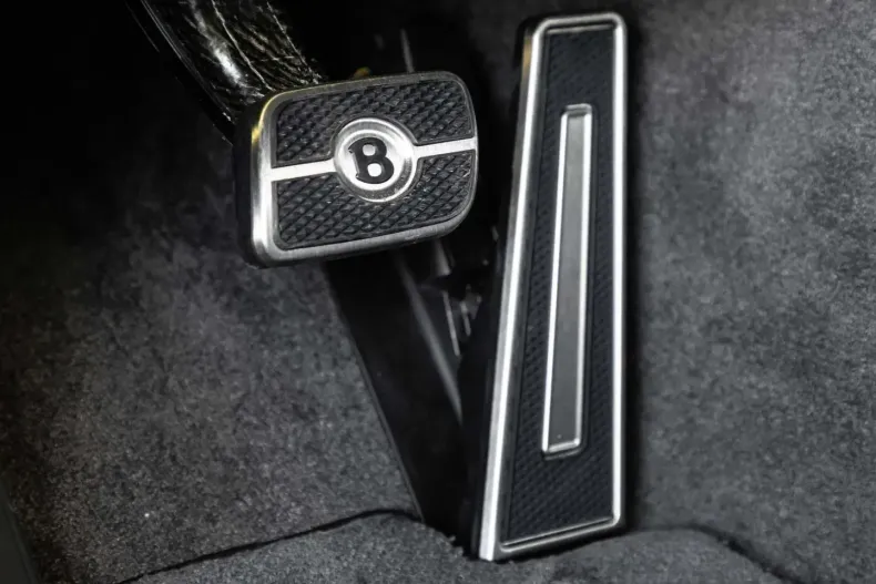 Bentley Flying Spur din 2024 cu 5.800 km - oferta BEN168285 - foto 18