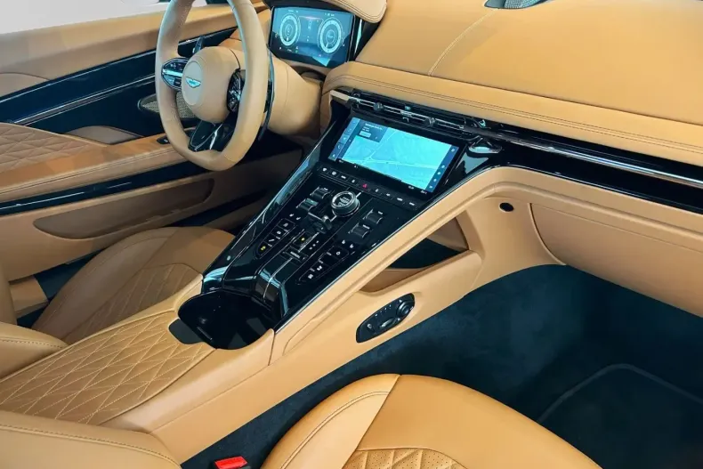 Aston Martin DB12 din 2024 cu 1.200 km - oferta AST168293 - foto 18