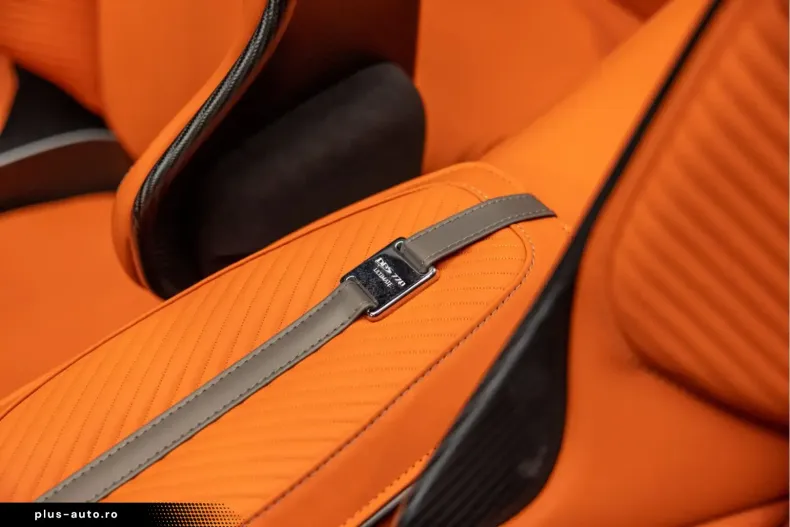 Aston Martin DBS din 2024 cu 3.500 km - oferta AST168304 - foto 18