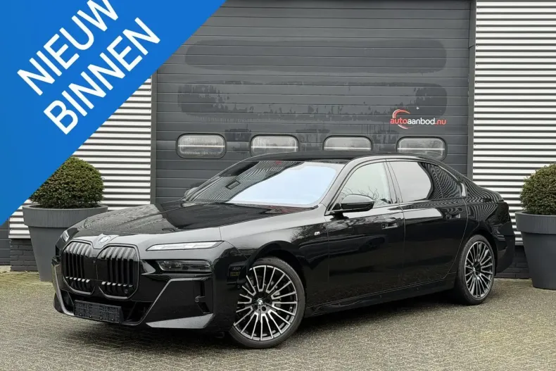 BMW 740 din 2023 cu 104.178 km - oferta BMW168305 - foto 1