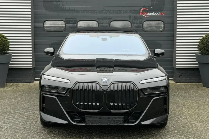 BMW 740 din 2023 cu 104.178 km - oferta BMW168305 - foto 4