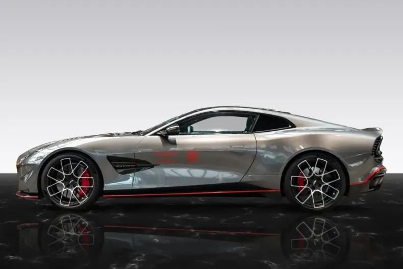 Aston Martin Vanquish din 2025 cu 9.999 km - oferta AST168306 - foto 4