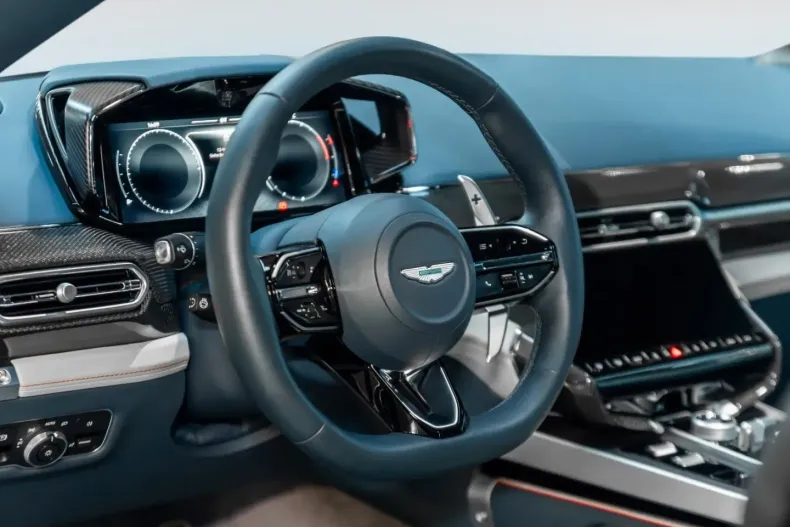 Aston Martin Vanquish din 2025 cu 9.999 km - oferta AST168306 - foto 20