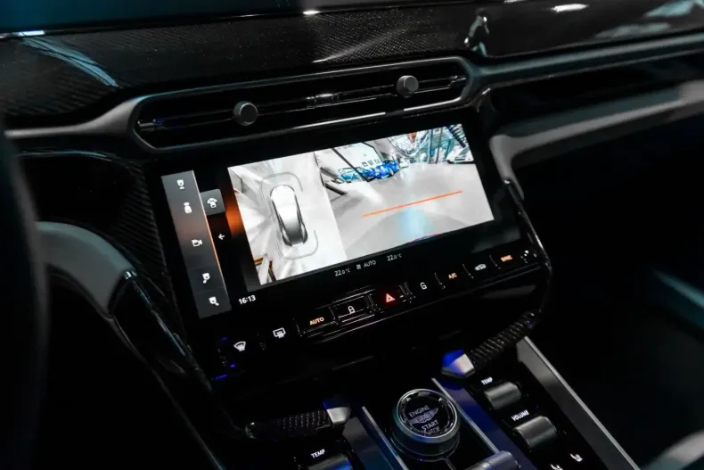 Aston Martin Vanquish din 2025 cu 9.999 km - oferta AST168306 - foto 26