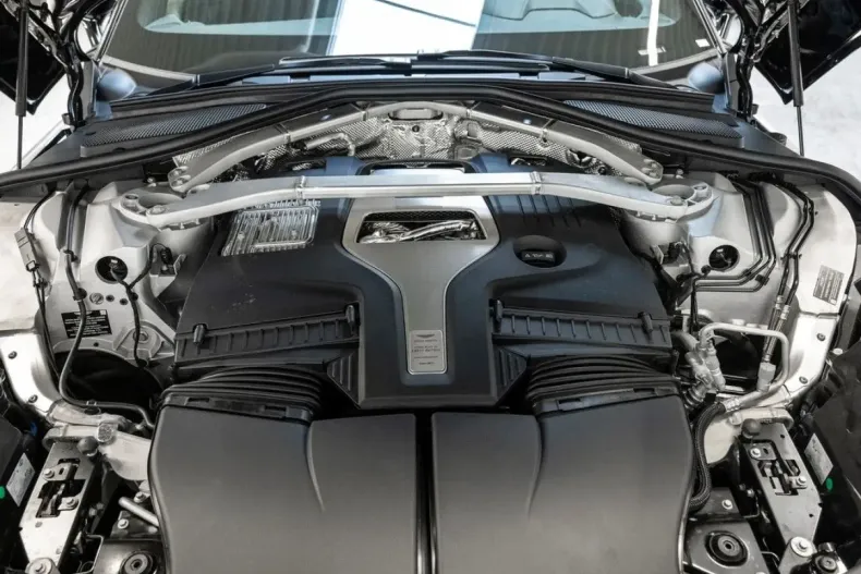 Aston Martin DBX din 2024 cu 19.900 km - oferta AST168307 - foto 26