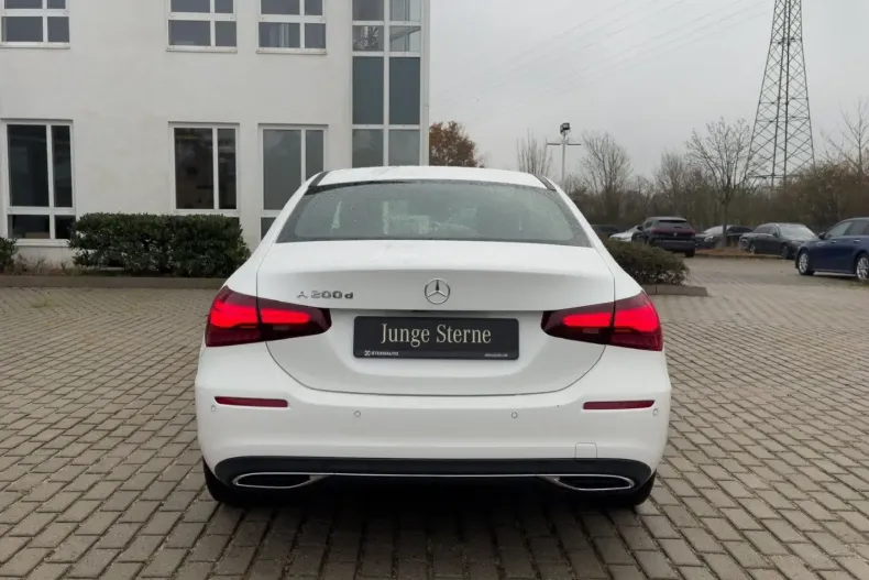 Mercedes-Benz A 200 din 2024 cu 27.179 km - oferta MER168310 - foto 5