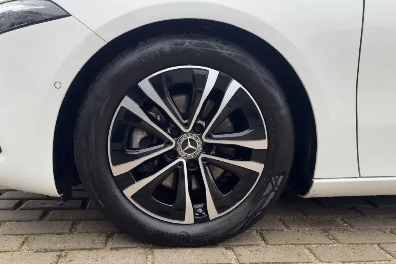 Mercedes-Benz A 200 din 2024 cu 27.179 km - oferta MER168310 - foto 16