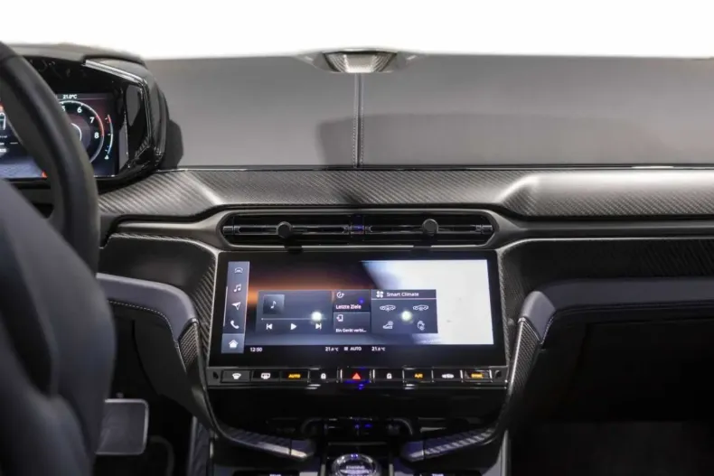 Aston Martin Vanquish din 2025 cu 10.500 km - oferta AST168311 - foto 25