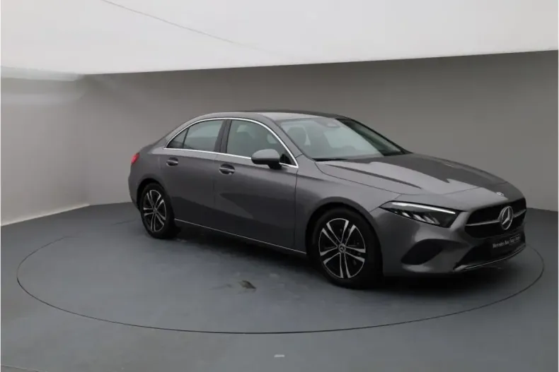 Mercedes-Benz A 200 din 2024 cu 23.900 km - oferta MER168313 - foto 1