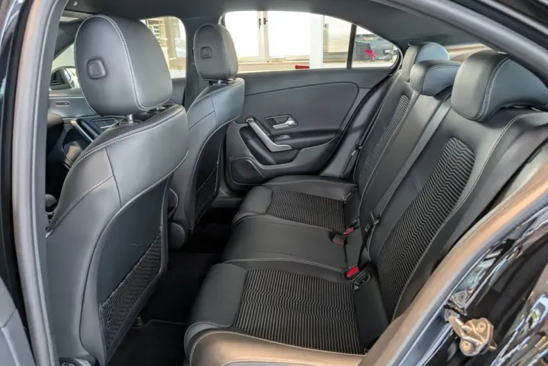 Mercedes-Benz A 220 din 2022 cu 47.280 km - oferta MER168314 - foto 9