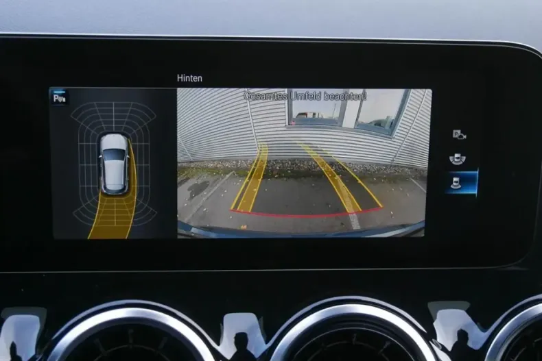 Mercedes-Benz GLA 200 din 2023 cu 65.166 km - oferta MER168316 - foto 10