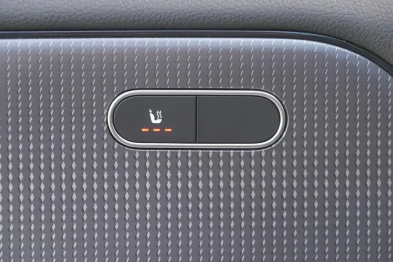 Mercedes-Benz GLA 200 din 2023 cu 65.166 km - oferta MER168316 - foto 14