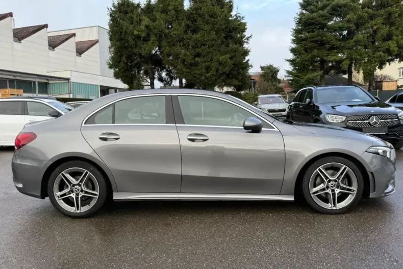 Mercedes-Benz A 200 din 2023 cu 46.650 km - oferta MER168317 - foto 4