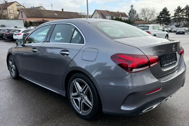 Mercedes-Benz A 200 din 2023 cu 46.650 km - oferta MER168317 - foto 8