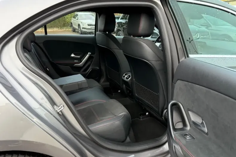 Mercedes-Benz A 200 din 2023 cu 46.650 km - oferta MER168317 - foto 16