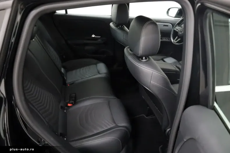 Mercedes-Benz GLA 200 din 2022 cu 60.700 km - oferta MER168318 - foto 7