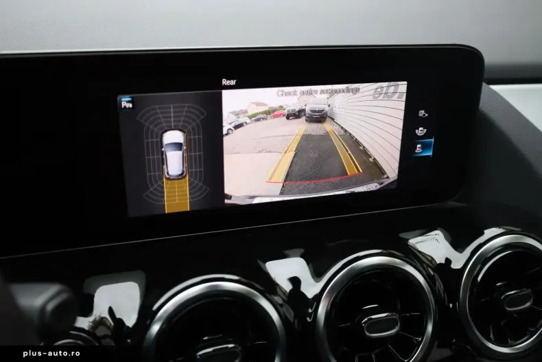 Mercedes-Benz GLA 200 din 2022 cu 60.700 km - oferta MER168318 - foto 11