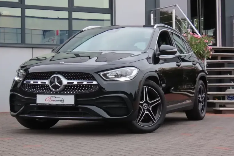 Mercedes-Benz GLA 200 din 2021 cu 53.608 km - oferta MER168322 - foto 3