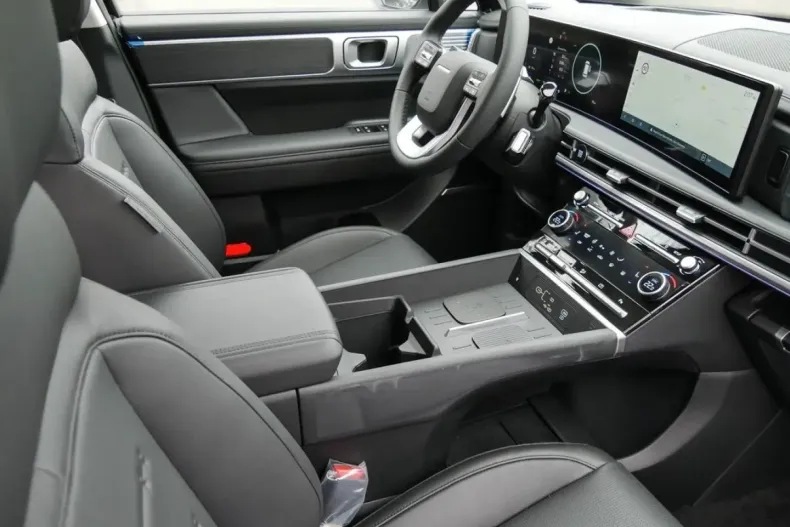 Hyundai SANTA FE din 2024 cu 14.990 km - oferta HYU168328 - foto 4