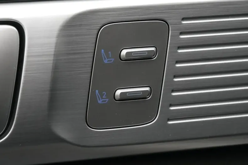 Hyundai SANTA FE din 2024 cu 14.990 km - oferta HYU168328 - foto 14