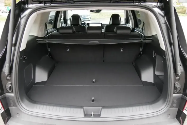 Hyundai SANTA FE din 2024 cu 14.990 km - oferta HYU168328 - foto 16