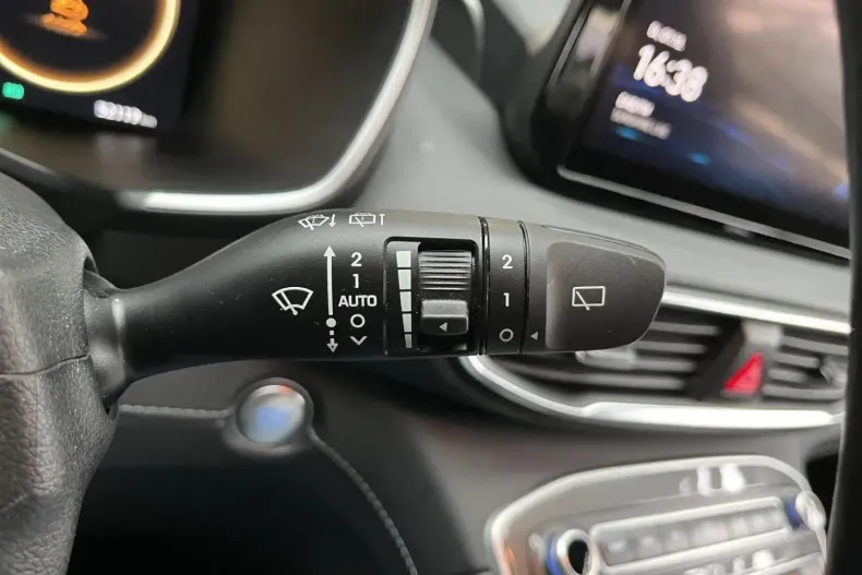 Hyundai SANTA FE din 2023 cu 52.127 km - oferta HYU168330 - foto 16