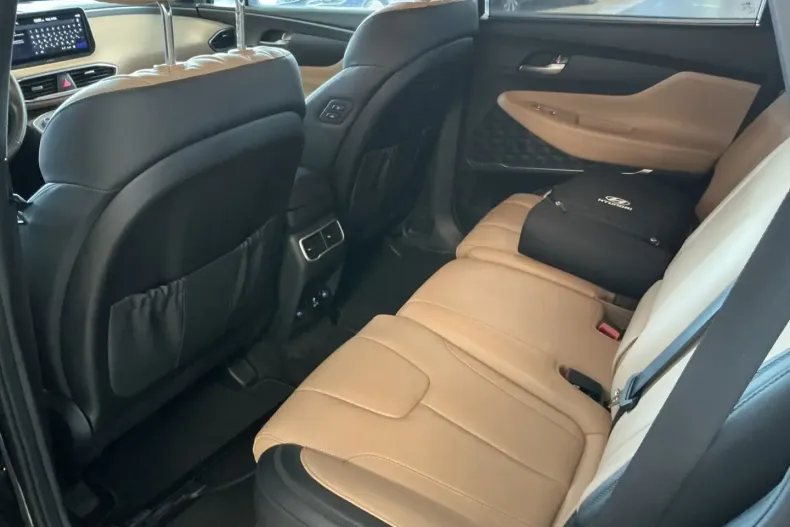 Hyundai SANTA FE din 2022 cu 59.900 km - oferta HYU168333 - foto 6