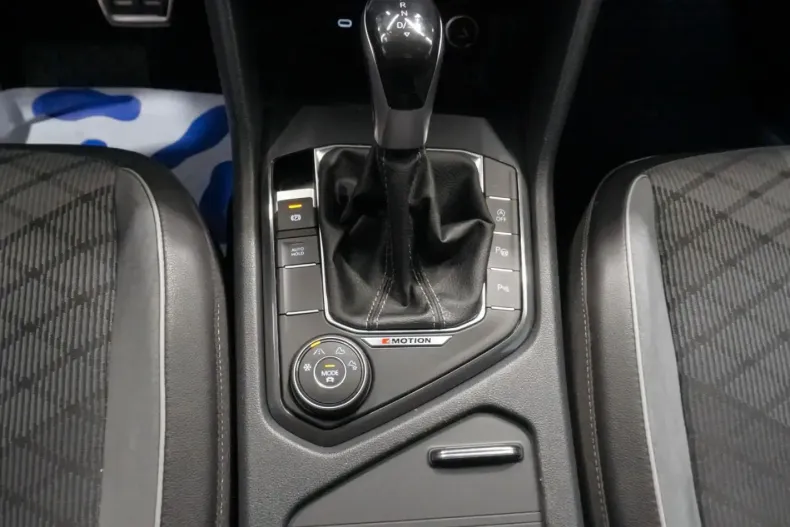 Volkswagen Tiguan Allspace din 2022 cu 70.172 km - oferta VOL168335 - foto 16