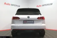 Volkswagen Touareg din 2022 cu 33.652 km - oferta VOL168336 - foto 5