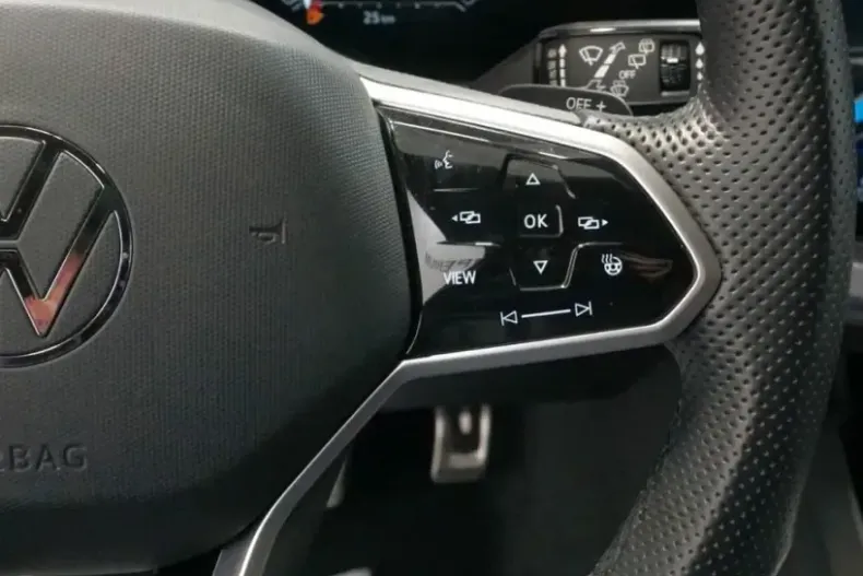 Volkswagen Touareg din 2022 cu 33.652 km - oferta VOL168336 - foto 14