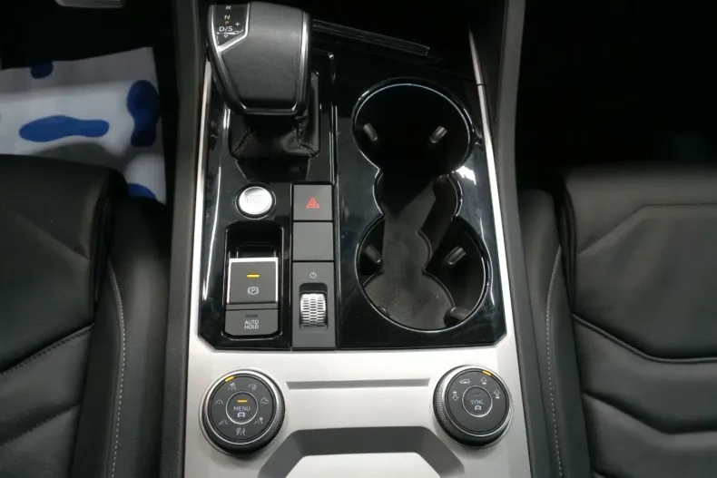 Volkswagen Touareg din 2022 cu 33.652 km - oferta VOL168336 - foto 17