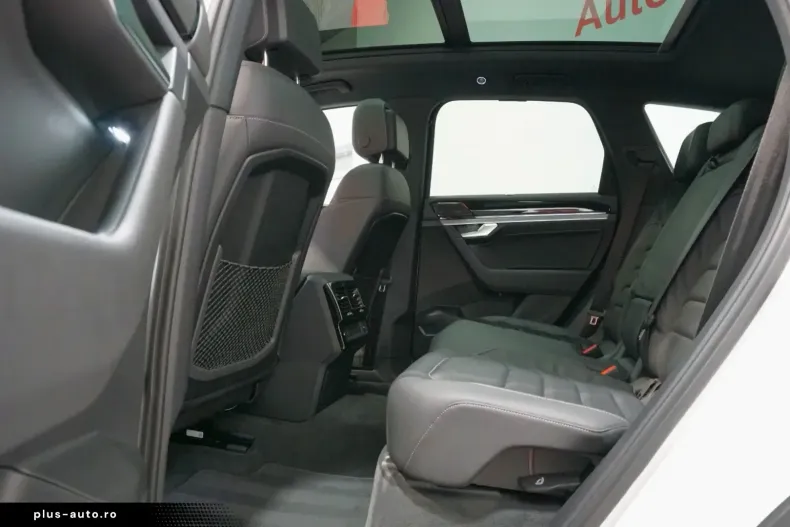 Volkswagen Touareg din 2022 cu 33.652 km - oferta VOL168336 - foto 19