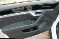 Volkswagen Touareg din 2022 cu 33.652 km - oferta VOL168336 - foto 22