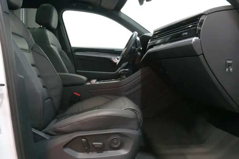 Volkswagen Touareg din 2022 cu 33.652 km - oferta VOL168336 - foto 36