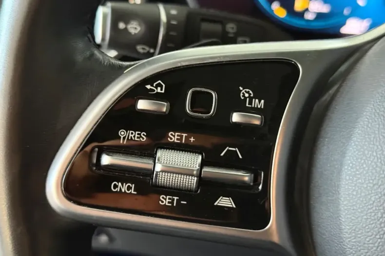 Mercedes-Benz GLC 300 din 2021 cu 55.000 km - oferta MER168340 - foto 14