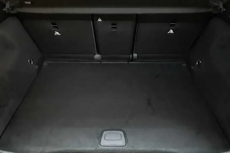 Mercedes-Benz GLA 250 din 2021 cu 59.525 km - oferta MER168346 - foto 10