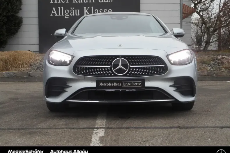 Mercedes-Benz E 400 din 2022 cu 55.645 km - oferta MER168347 - foto 3