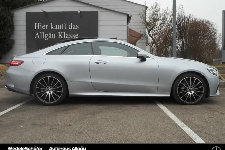 Mercedes-Benz E 400 din 2022 cu 55.645 km - oferta MER168347 - foto 6