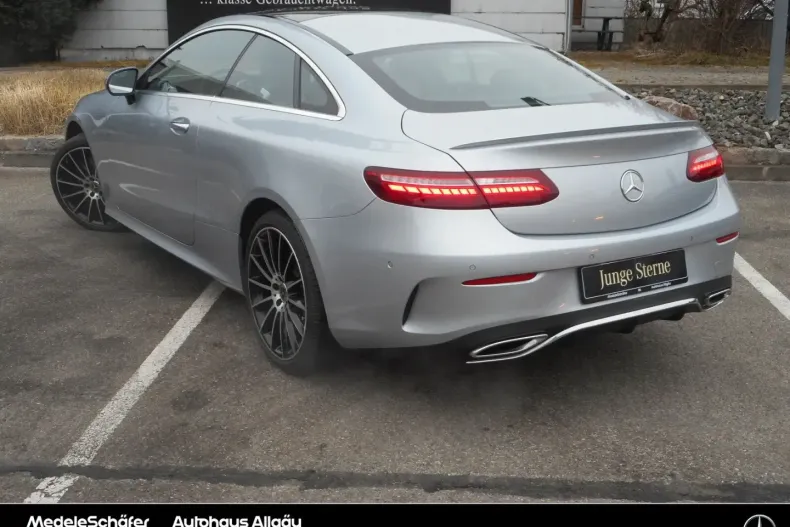 Mercedes-Benz E 400 din 2022 cu 55.645 km - oferta MER168347 - foto 8