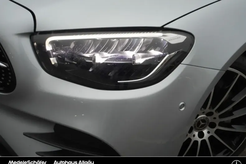 Mercedes-Benz E 400 din 2022 cu 55.645 km - oferta MER168347 - foto 11