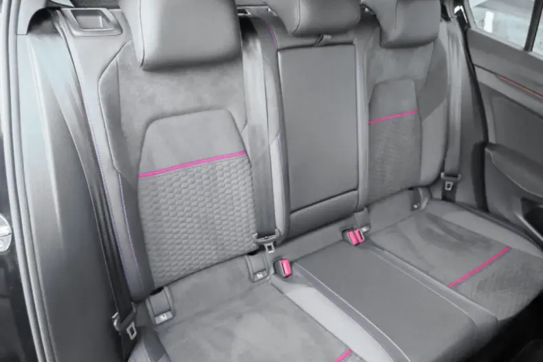 Volkswagen Golf din 2022 cu 40.430 km - oferta VOL168348 - foto 6