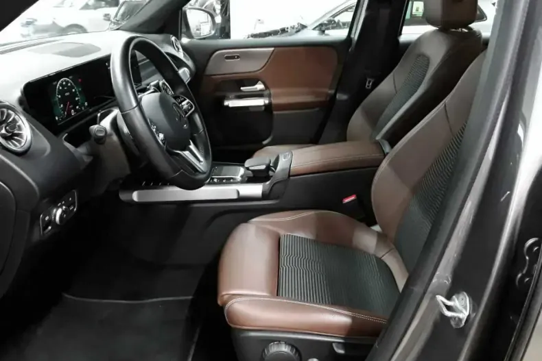 Mercedes-Benz GLB 220 din 2022 cu 74.423 km - oferta MER168349 - foto 3