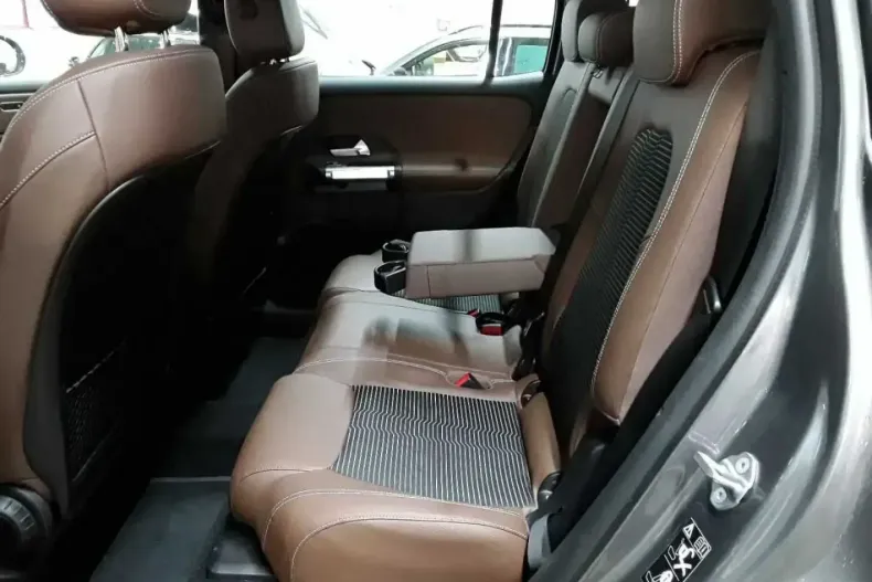 Mercedes-Benz GLB 220 din 2022 cu 74.423 km - oferta MER168349 - foto 7