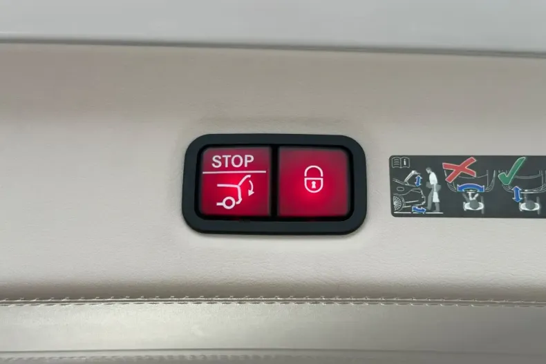 Maybach GLS 600 din 2022 cu 35.000 km - oferta MAY168354 - foto 39